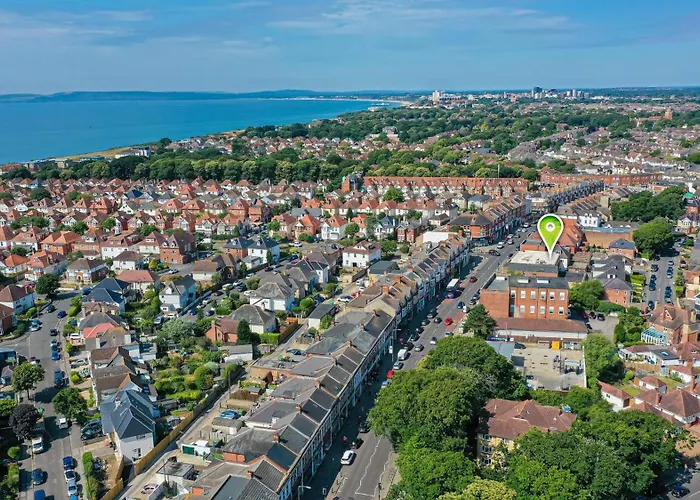 Stunning Bright Two Bedroom In Southbourne